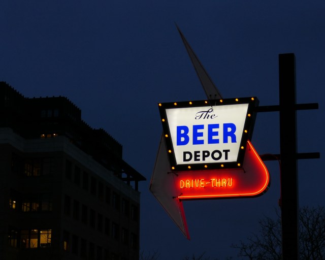 beer depot neon sign